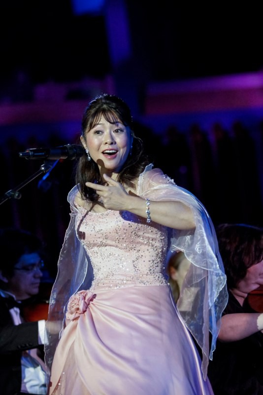 Seiko Lee sings Gounod